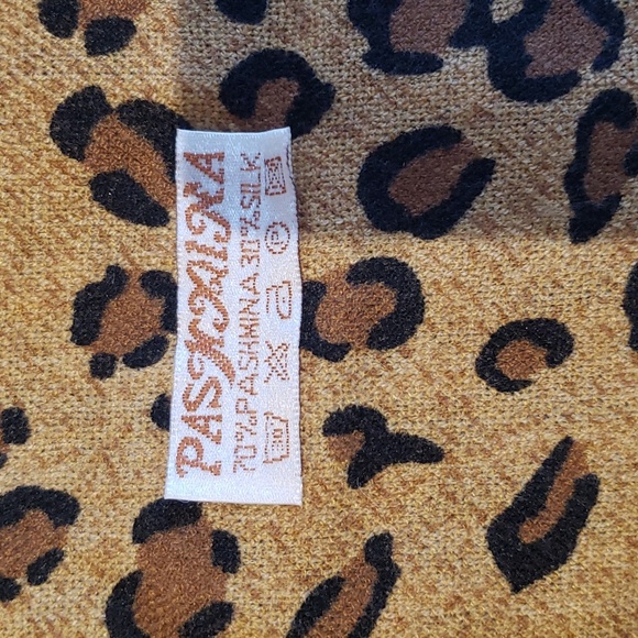 Pashmina & Silk Leopard Print Scarf - Picture 2 of 8